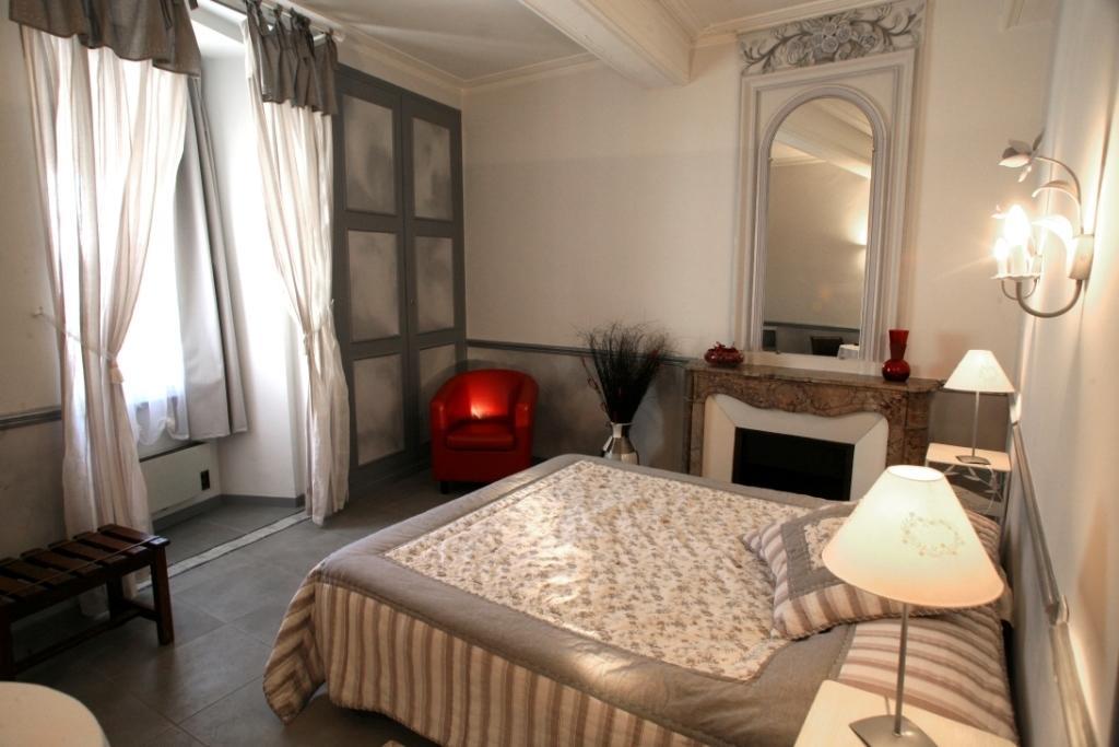 La Garbure Hotel Chateauneuf-du-Pape Bagian luar foto